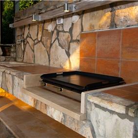 5 Bedroom Istrian Villa Estate with Large Pool and Gardens near Barban, Sleeps 12